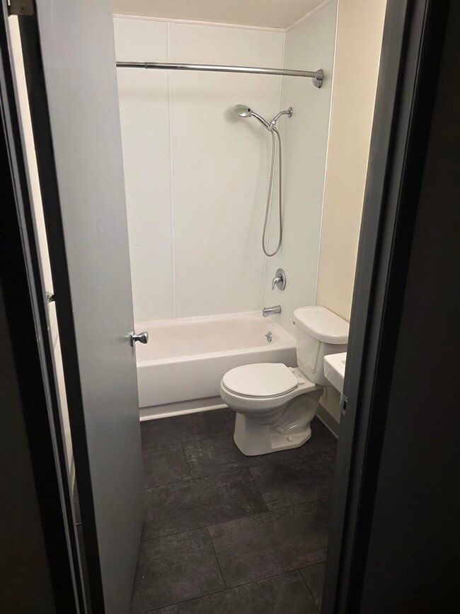 350 SE Dimick St in Dallas, OR - Building Photo - Building Photo