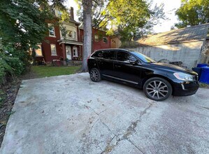 822 N Euclid Ave in Pittsburgh, PA - Foto de edificio - Building Photo