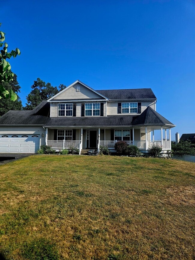 property at 5 Bridle Ct