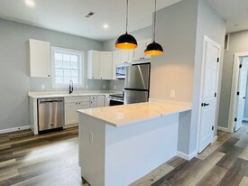 487 Lincoln St, Unit 8 in Marlborough, MA - Building Photo