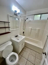 924 W Angeleno Ave-Unit -#C in Burbank, CA - Building Photo - Building Photo