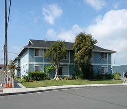 13901-13905 Illinois St in Westminster, CA - Building Photo - Building Photo