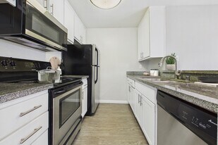 Blue North in Reseda, CA - Building Photo