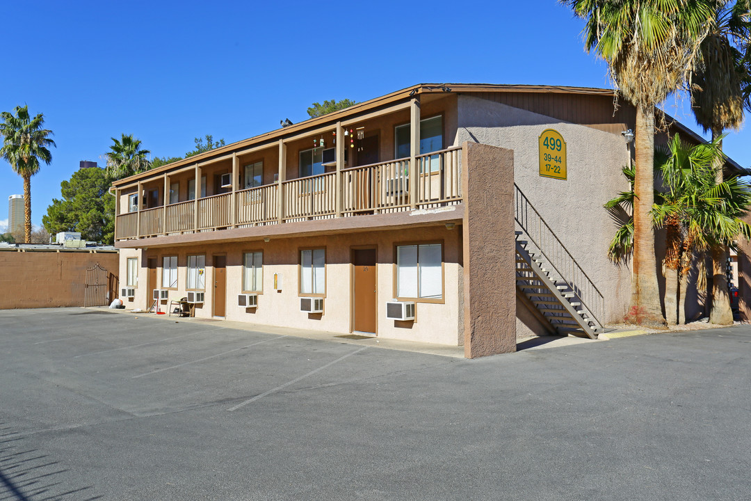 Sierra Vista Fountains Apartments in Las Vegas, NV - Foto de edificio