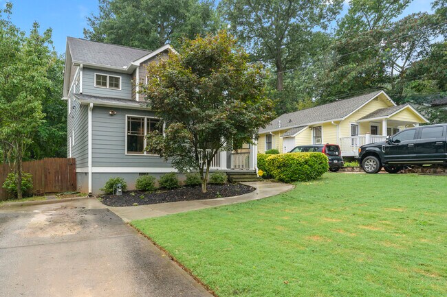 3135 Alston Dr in Decatur, GA - Building Photo - Building Photo