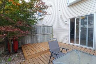 25 Bayswater Ave in Ottawa, ON - Building Photo - Building Photo