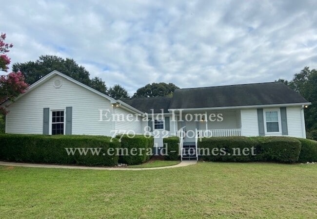 property at 722 Old Hog Mountain Rd