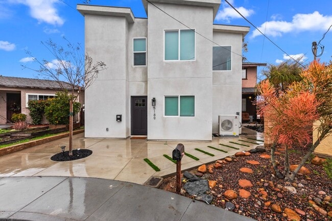 5189 Alumni Pl in San Diego, CA - Building Photo - Building Photo