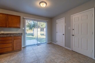 2700 Iris Way in Greenwood, AR - Building Photo - Building Photo