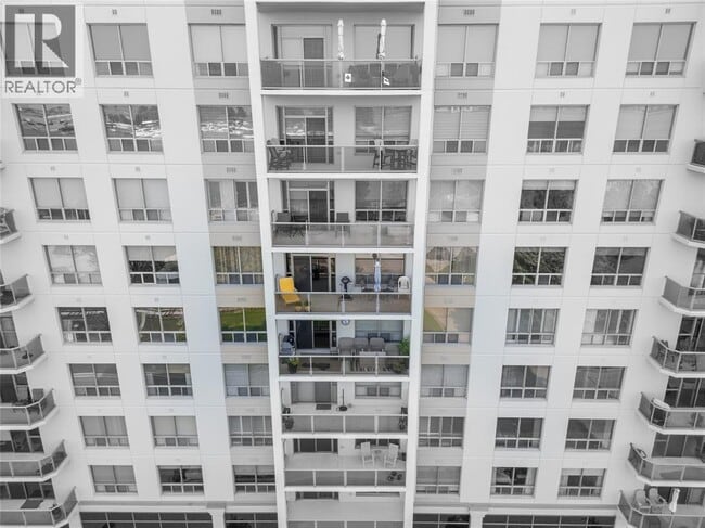 property at 350 Front St N