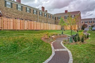 Apartments For Rent Near Arcadia University In Cedarbrook Chestnut Hill Village Apartments