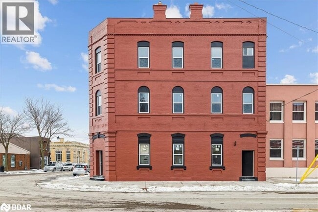 property at 68 Peel St