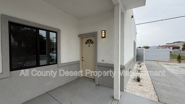 517 S Mountain View Dr in Palm Springs, CA - Building Photo - Building Photo