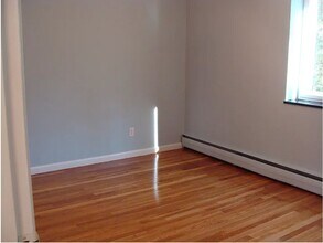 205 Kent St, Unit 18 in Brookline, MA - Building Photo - Building Photo