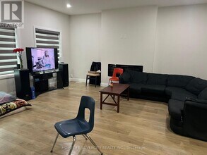 115 Marconi Ct in London, ON - Building Photo - Building Photo