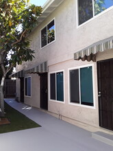 1061 Tourmaline St in San Diego, CA - Building Photo - Building Photo