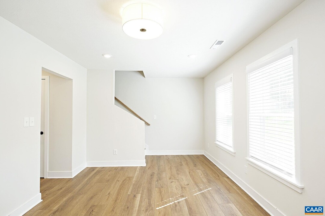 917 Belmont Ave in Charlottesville, VA - Foto de edificio