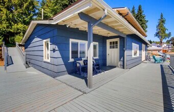 8623 E Caraway Rd in Port Orchard, WA - Building Photo - Building Photo