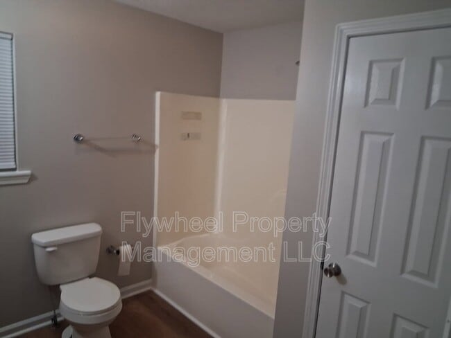138 N Poole St in Ashland City, TN - Building Photo - Building Photo