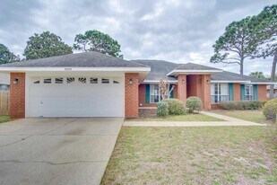 5029 Lantana Dr in Gulf Breeze, FL - Building Photo