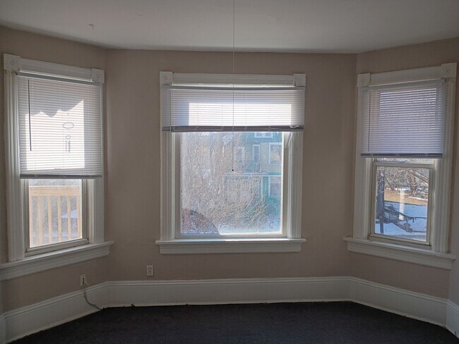 1710 W Mineral St in Milwaukee, WI - Building Photo - Building Photo