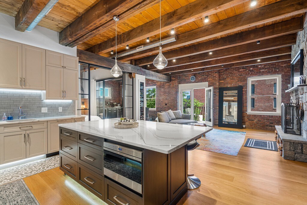 343 Commercial St in Boston, MA - Building Photo