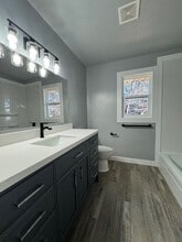 2404 N 7th St in Bismarck, ND - Foto de edificio - Building Photo