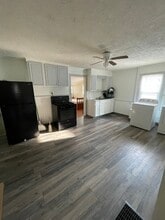 146 W Cayuga St, Unit 2 in Oswego, NY - Building Photo - Building Photo