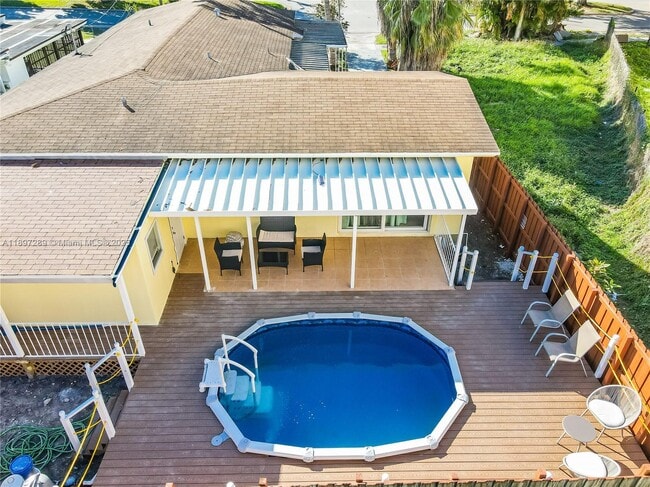 1021 NW 23rd Ave in Miami, FL - Building Photo - Building Photo