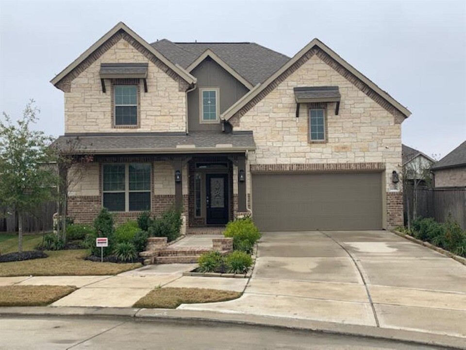 19306 Rock Pigeon Ct in Cypress, TX - Building Photo