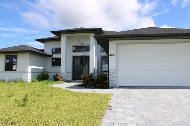 4607 NW 31st Terrace in Cape Coral, FL - Building Photo - Building Photo
