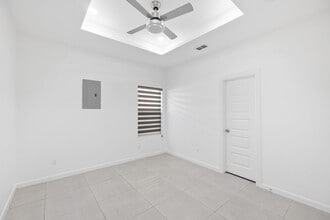 3508 S Dominique Dr in Pharr, TX - Foto de edificio - Building Photo