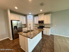 11745 Lake Bend Cir in Jacksonville, FL - Building Photo - Building Photo