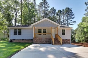 1036 Meadow Reach in Sanford, NC - Building Photo