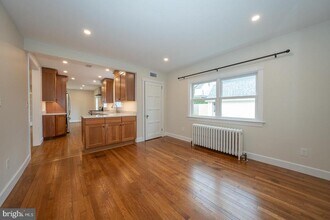 28 Orchard Ln in Berwyn, PA - Building Photo - Building Photo