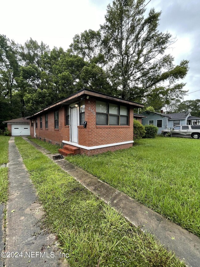 2172 College Cir S in Jacksonville, FL - Building Photo - Building Photo