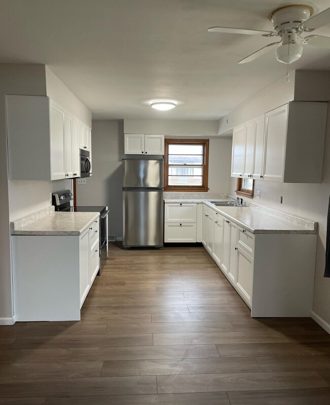 property at 1360 E Ave