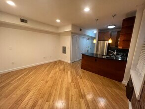 324 Baldwin Ave in Jersey City, NJ - Building Photo - Building Photo