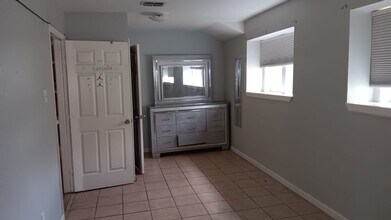 6311 Hidden Arbor Ln in Houston, TX - Building Photo - Building Photo