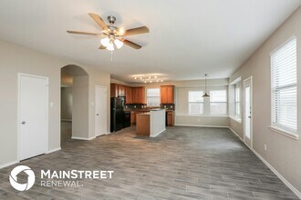 533 Crown Oaks Dr in Fort Worth, TX - Building Photo - Building Photo