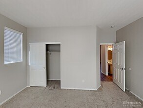 708 E Riding Crop Ave in North Las Vegas, NV - Building Photo - Building Photo