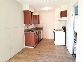 11523 Glenwolde Dr in Houston, TX - Building Photo - Building Photo