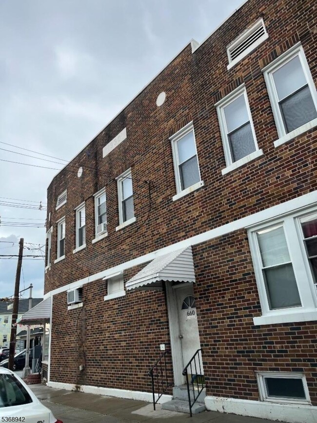 property at 660 Summer St