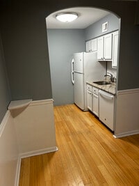 9001 Ridge Ave photo'