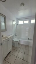 2531 Nebraska Ave, Unit A in South Gate, CA - Building Photo - Building Photo