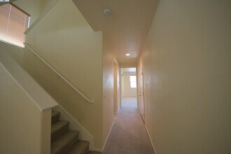549 Chaparral Loop in Vacaville, CA - Building Photo - Building Photo