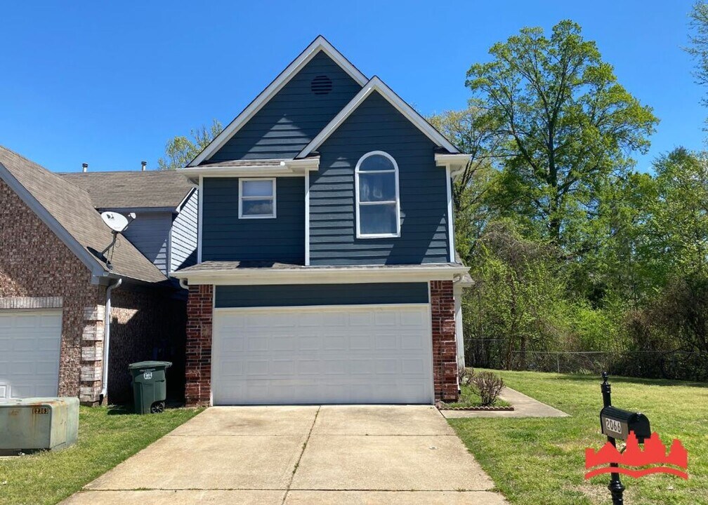 2066 Penn Gap Cove in Memphis, TN - Building Photo