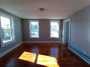 70 Central St in Southbridge, MA - Building Photo - Building Photo