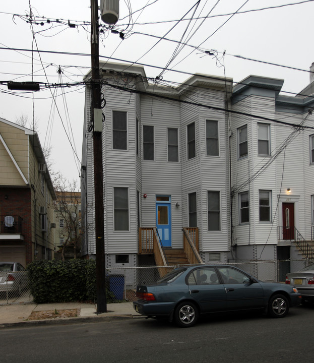 265 Webster Ave in Jersey City, NJ - Building Photo