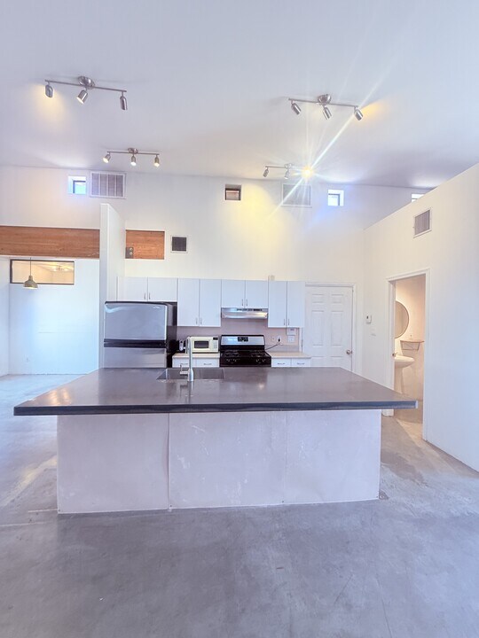 421 E Lester St in Tucson, AZ - Building Photo